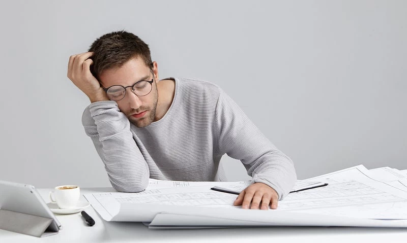 Νιώθετε κουρασμένοι όλη της ημέρα; Αυτοί είναι οι 10 πιθανοί λόγοι υγείας που συμβαίνει αυτό! – Μην το αγνοείτε!